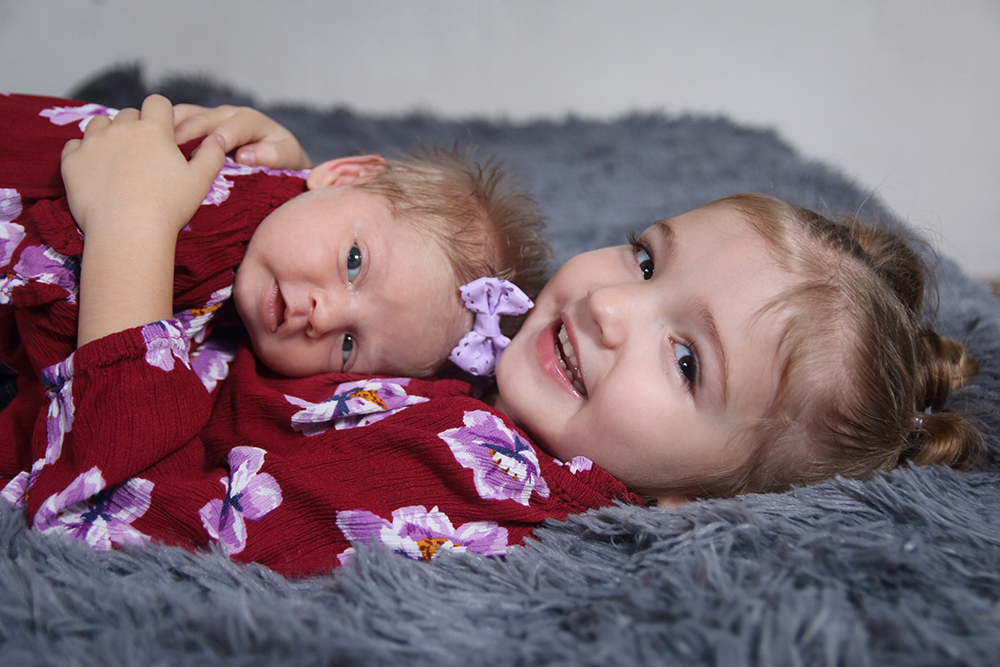 Newborn session with big sister