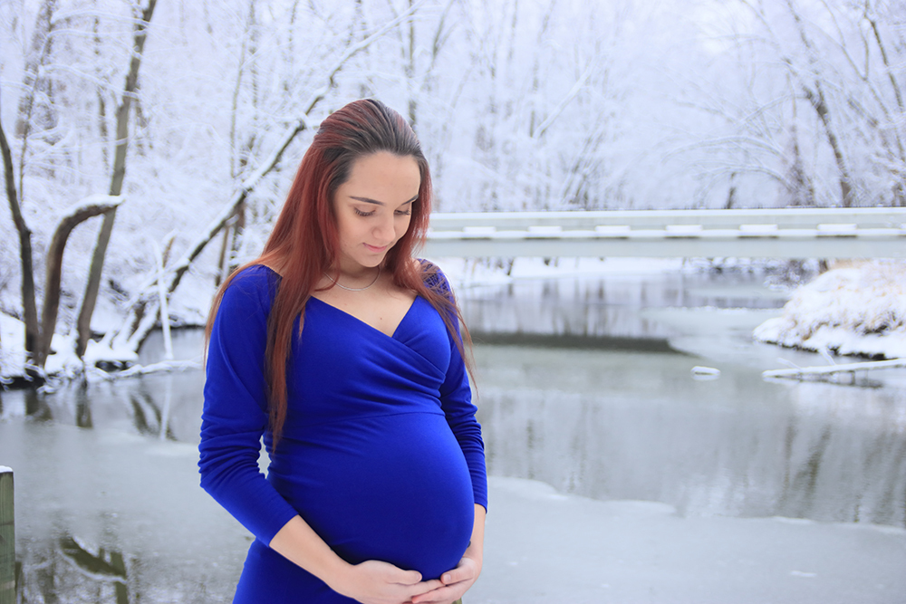 Maternity Session at Harris Nature Center in winter